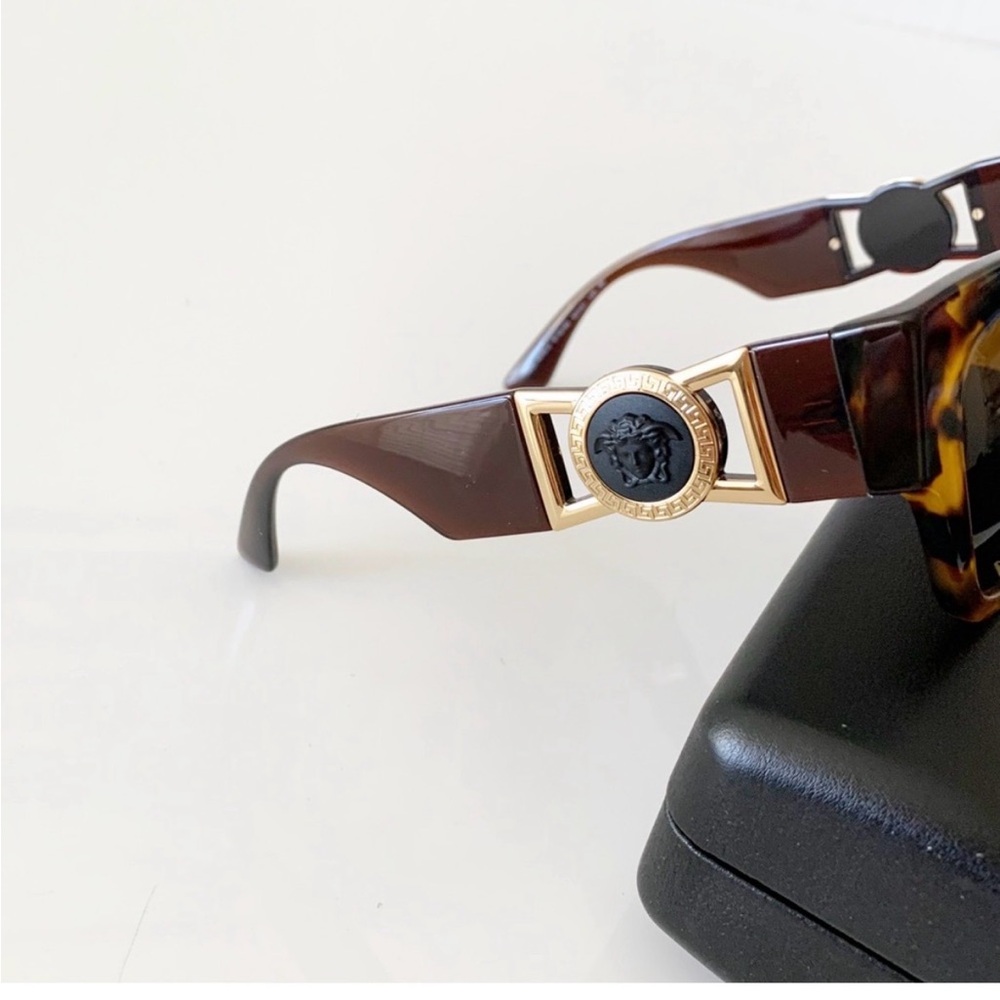 Versace Brown Tortoise Sunglasses - Picture 5 of 14